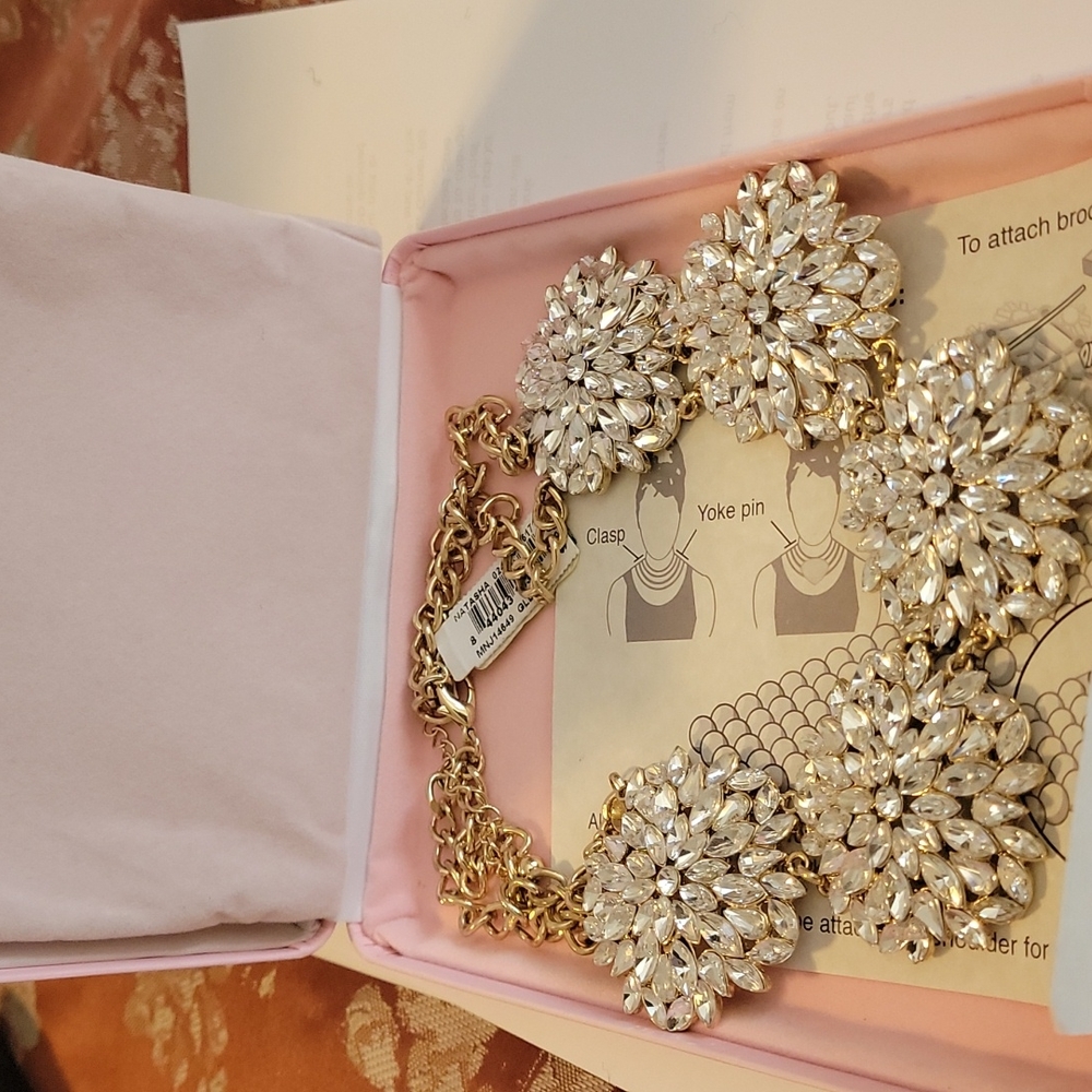 Jewelry - Picture 2 of 3